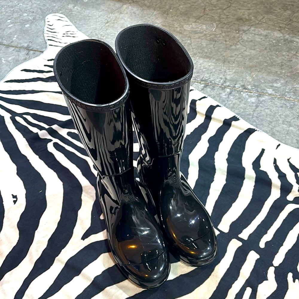 Ugh, rain boots